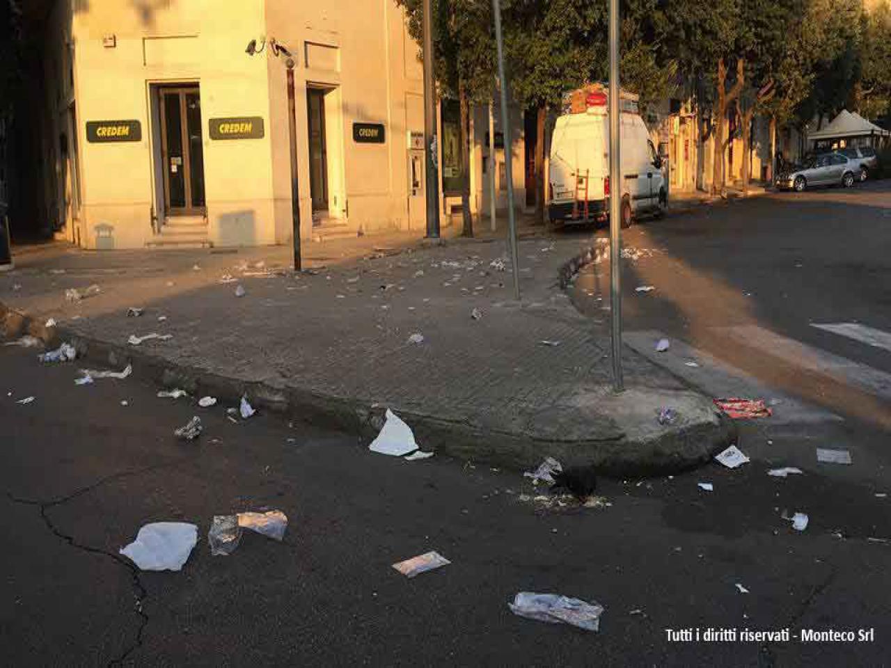 rifiuti per strada